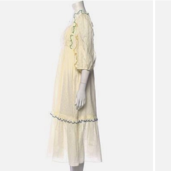 ✅Farm RIO Off-White Textured Puff Sleeve Midi Dress NWT S pleated front ruffle - Picture 4 of 10